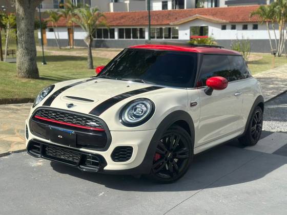 MINI COOPER 2.0 16V TWINPOWER GASOLINA JOHN COOPER WORKS 2P STEPTRONIC MINI COOPER 2.0 16V TWINPOWER GASOLINA JOHN COOPER WORKS 2P STEPTRONIC